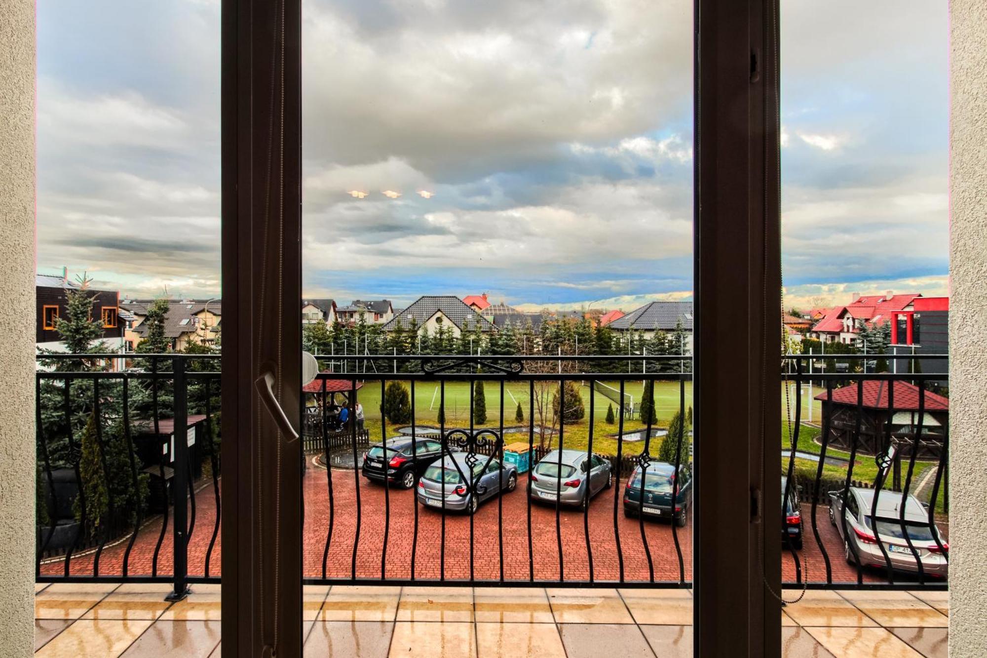 Dworek Rozany Hotel & Restauracja Namysłów Εξωτερικό φωτογραφία