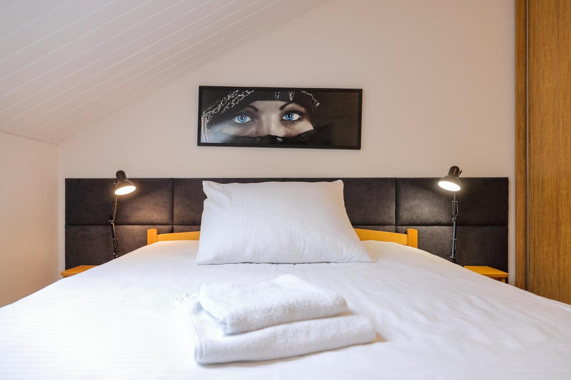 Dworek Rozany Hotel & Restauracja Namysłów Εξωτερικό φωτογραφία