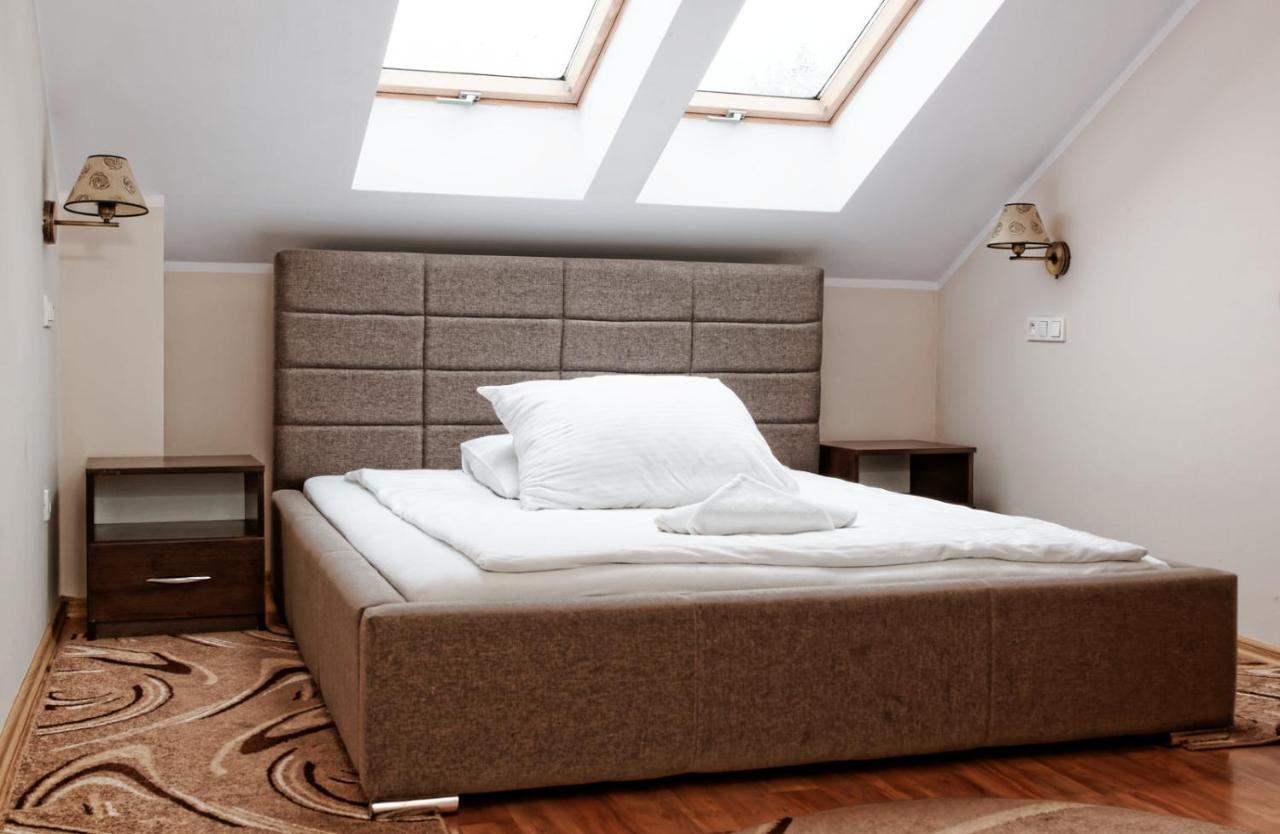 Dworek Rozany Hotel & Restauracja Namysłów Εξωτερικό φωτογραφία